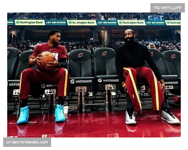 骑士哈登首秀23+8 老将组织能力丰富球队体系进攻层次 骑士哈登首秀23+8 老将组织能力丰富球队体系进攻层次